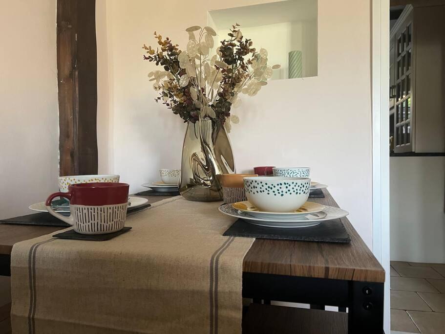 17Th Century Cottage With Hidden Garden Steeton エクステリア 写真