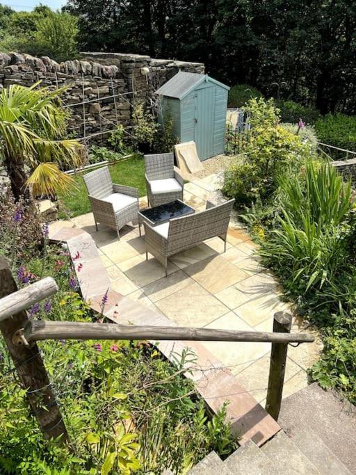 17Th Century Cottage With Hidden Garden Steeton エクステリア 写真